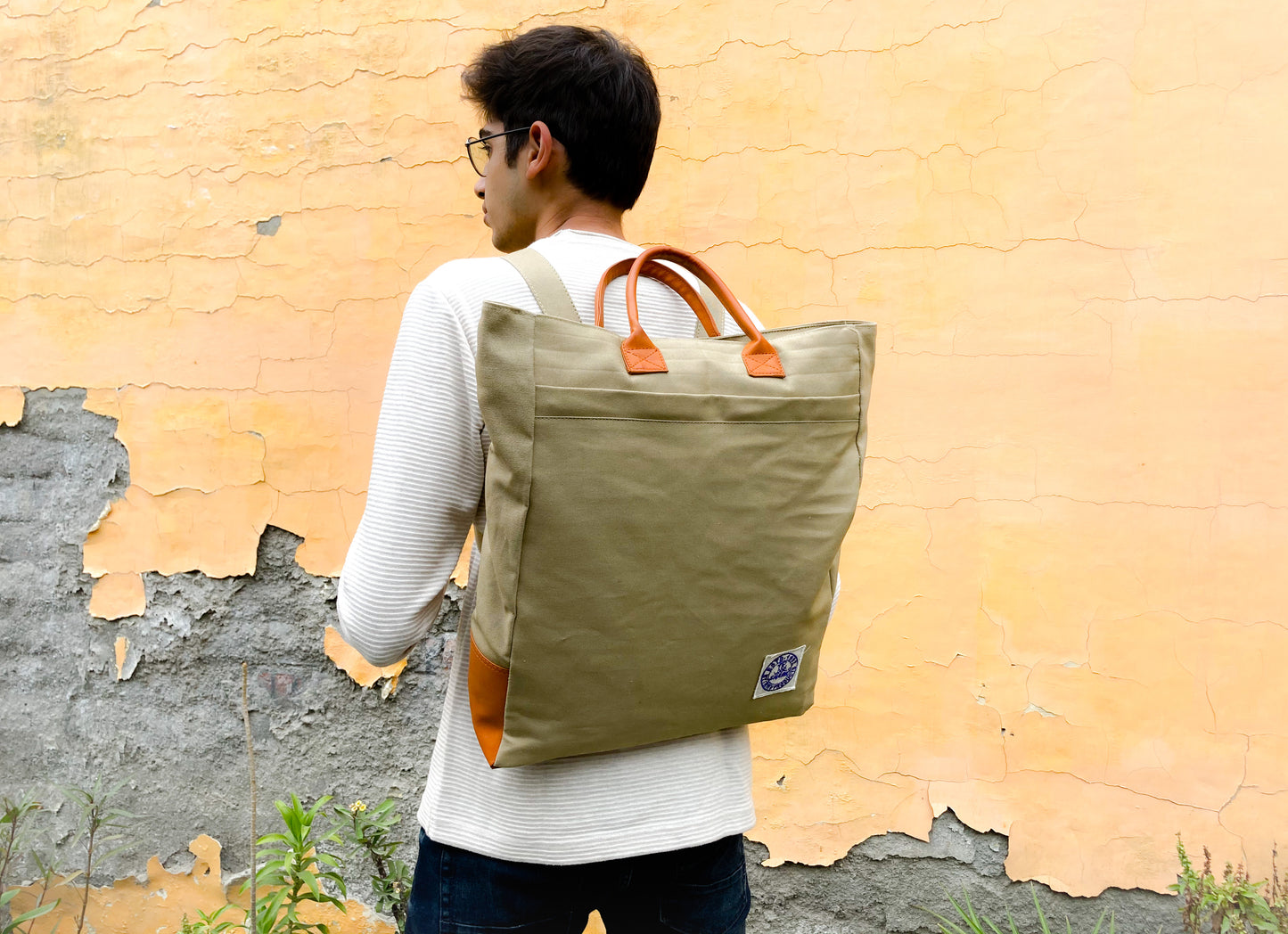 TURF Tote Backpack (KHAKI)